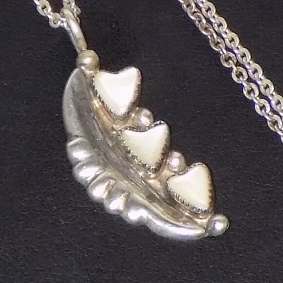 Robert Iule Zuni Sterling Silver Moonstone Hearts Pendant Necklace, Rare Design - Picture 3 of 8